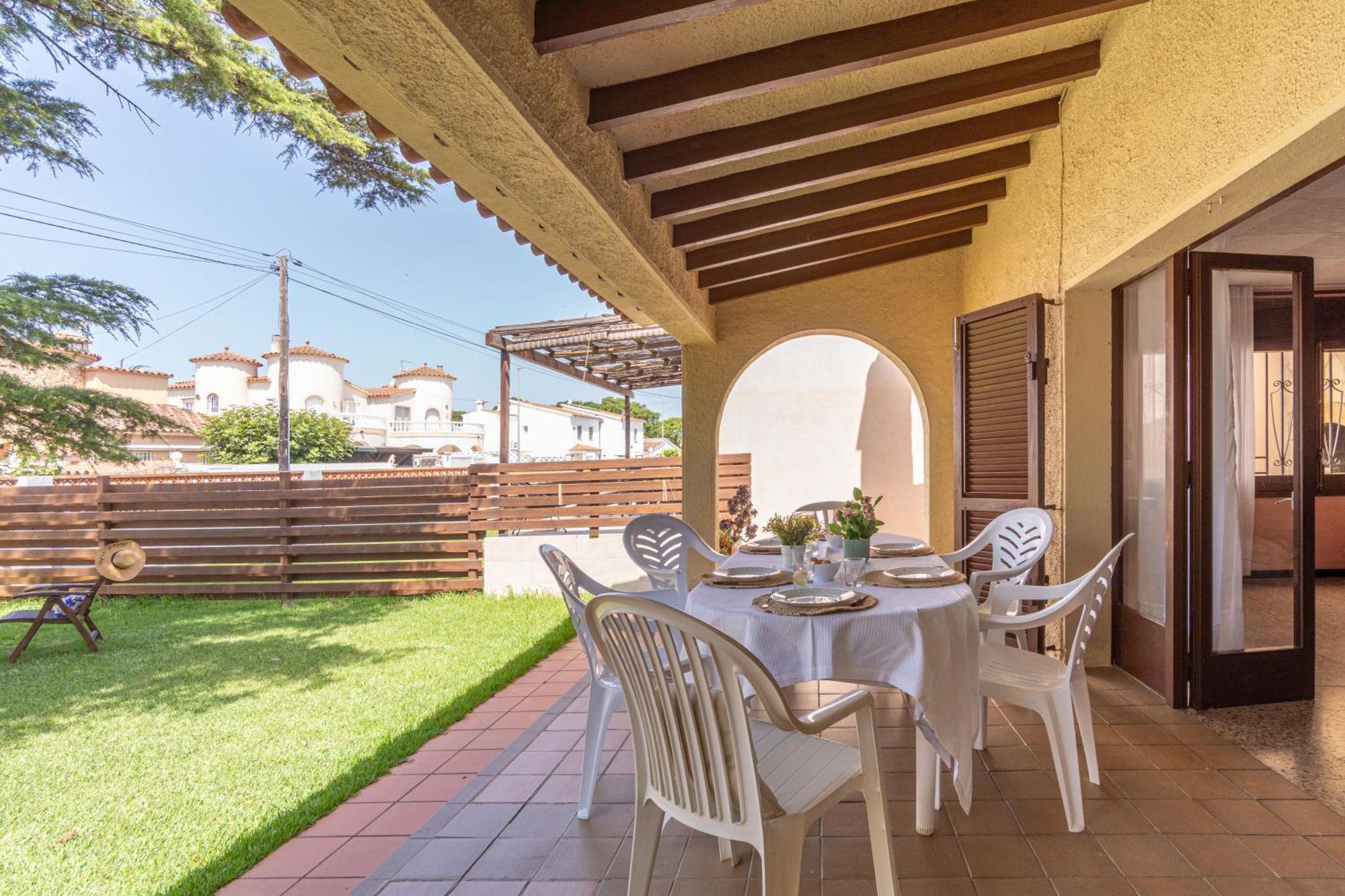 Apart-Rent Casa Con Jardin Pani 0081 Empuriabrava Buitenkant foto